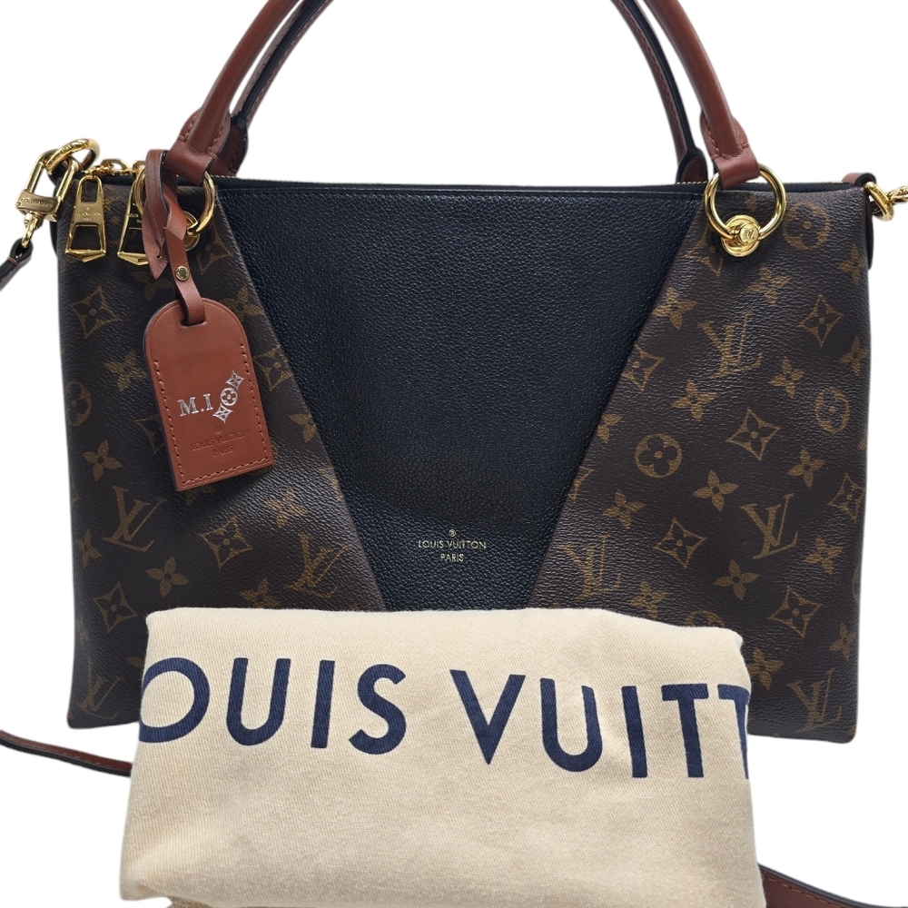 PRE-LOVED Louis Vuitton V Tote bag.